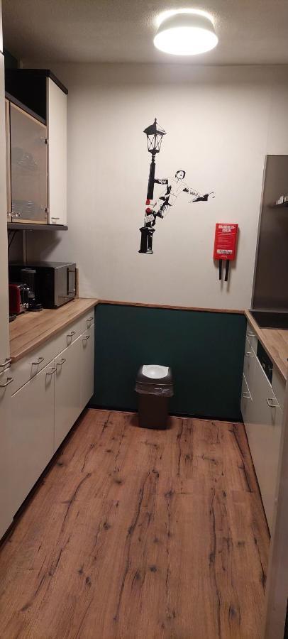 Bij Paul In Almere Luaran gambar