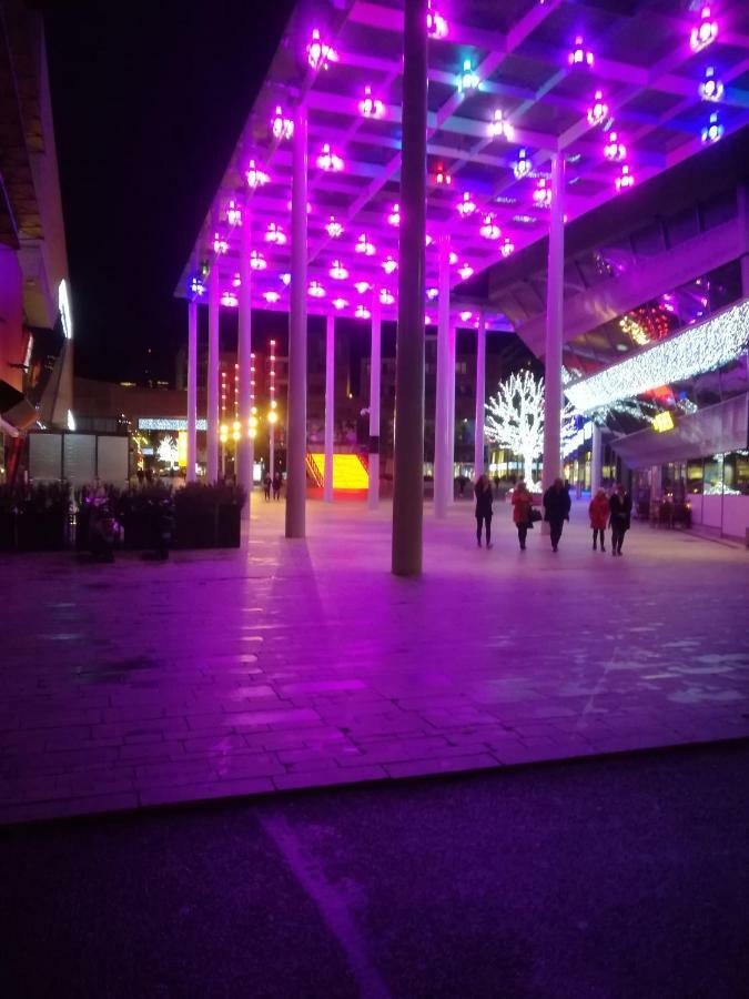 Bij Paul In Almere Luaran gambar